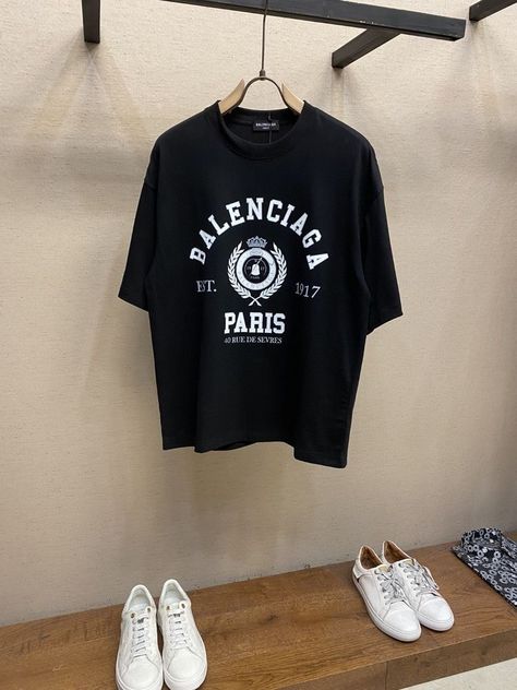 Balenciaga Tshirt, Seoul Photography, Styling Women, Balenciaga T Shirt, Balenciaga Men, Merch Design, Cute White Guys, Tshirt Design Men, Style Savvy