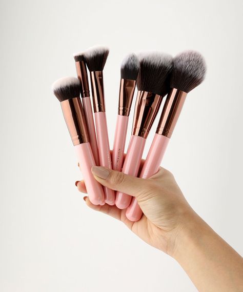 Face Essentials, Blend Contour, Makeup Brush Set Best, Boho Makeup, Face Base, Essentials Set, Best Makeup Brushes, Eyeshadow Base, Gold Face