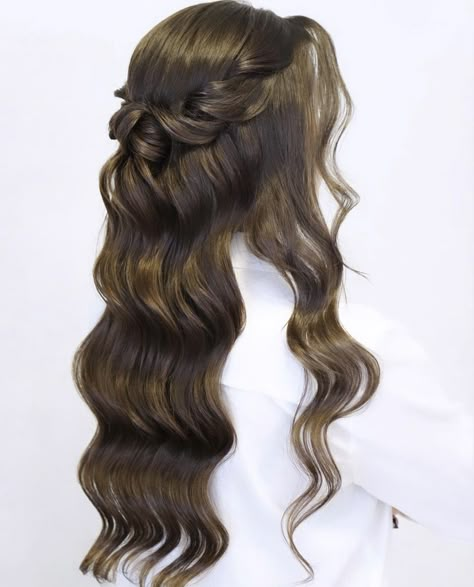 Long Hair Style, Hair Inspiration Long, Quince Hairstyles, Long Hair Wedding Styles, Hair Up Styles, Hairdo For Long Hair, Hair Stylist Life, Creative Hairstyles, Long Wavy Hair