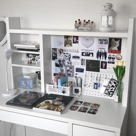 Desk With Overhead Storage, Kpop Room Decor Ideas Simple, K Pop Desk Ideas, Kpop Room Desk, Kpop Desk Ideas, Desks For Bedroom, K Pop Room Ideas, Room Inspo Kpop, Kpop Desk Setup