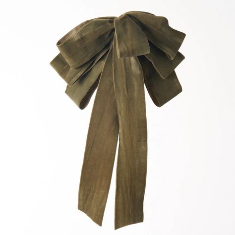 Moss Olive Green Velvet Lux Hand Tied Drape Loop Bow - Etsy.de Garlands Christmas, Christmas Packages, Cedar Wreath, Wreath Stand, Bow Garland, Mantle Garland, Gift Wrapping Bows, Wire Wreath, Nice List