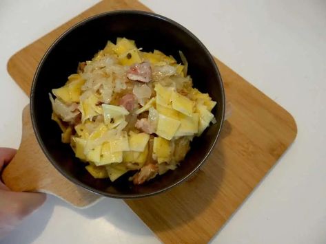 Polish Łazanki Recipe - Pasta With Cabbage That Tastes Like Poland! Pasta With Cabbage, Polish Pasta, Brown Board, Italian Lasagna, Cabbage And Noodles, Bacon Fried Cabbage, Recipe Pasta, Lasagna Pasta, Cabbage And Bacon