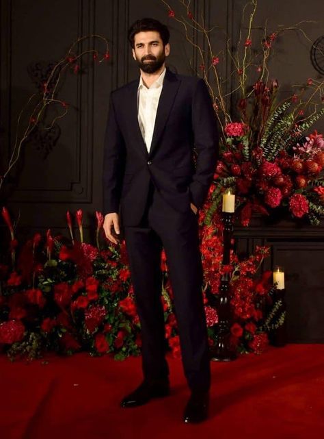 Aditya Roy Kapoor Aesthetic, Aditya Roy Kapoor, Aditya Roy Kapur, Desired Body, Roy Kapoor, Men Haircut, Men Haircut Styles, Haircut Styles, Formal Pants