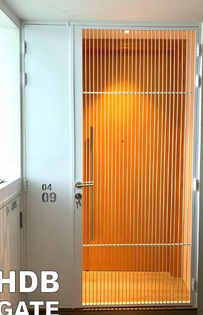 Hdb Gate Design, Metal Screens Architecture, Hdb Gate, Mid Century Modern Front Door, Safety Doors, Stone Walls Interior, Grill Gate, Hostels Design, Metal Doors Design