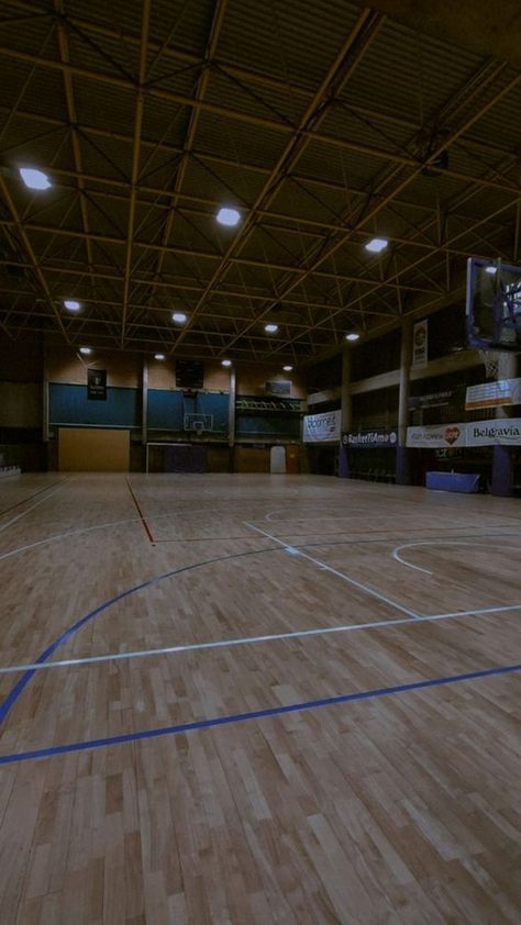 Basketball Gym Aesthetic, Basketball Court Wallpaper, Basketball Court Aesthetic, Aesthetic Basketball, Gym Couple, Basketball Gym, Indoor Basketball Court, Inheritance Games, Indoor Basketball