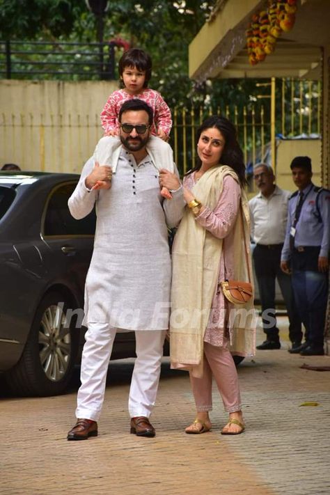 Kareena Kapoor and Saif Ali Khan celebrate Diwali! #Celebrity #Style #CelebrityStyle #Fashion #FashionInspiration #StyleInspiration #OutfitIdeas #OutfitInspiration #DiwaliOutfit #Diwali2019 Saif Ali Khan And Kareena Kapoor, Saif Ali Khan Kurta, New Dress Design Indian, Kapoor Sisters, Tiles Showroom, Wedding Dresses Men Indian, Kids Dress Collection, Saif Ali Khan, Simplicity Dress