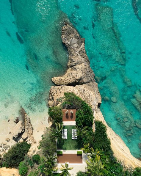 This year has taken me to some amazing places, including the beautiful island of Anguilla for Susan & Darnell’s wedding at @malliouhana 🤍 Wedding Planner @passeraevents Videographer @juno.wedding.films #anguillawedding #anguillaweddingphotography #anguillaweddingphotographer #destinationweddings #malliouhana #destinationweddingphotographers #editorialweddingphotographer Amazing Places, Beautiful Islands, Juno, The Good Place, Wedding Planner, This Year, Destination Wedding, Wedding Photographers, Wedding Photography