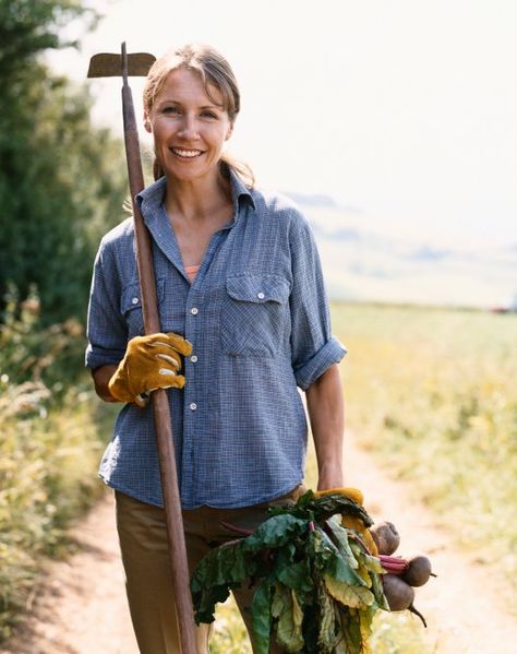 8 Careers Perfect For Foodies Farmer Woman, Farm Woman, Woman Farmer, Women Farmers, Homestead Style, Grants For Women, Farm Women, Chris Johnson, Farmer Girl