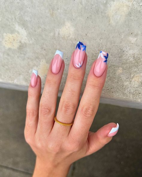 25 Nail Trends for 2024 to Inspire You Portugal Nails, Edge Nails, Nail Drawing, Spring Nail Colors, Summer Nail Designs, Trends For 2024, Nail Fashion, Double Denim, Pastel Nails