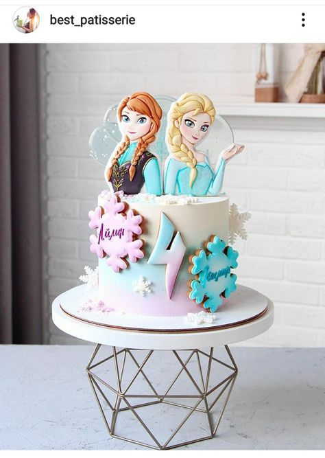 Elza E Anna Cake, Elsa And Anna Cake, Elsa And Anna Birthday Party, Anna Birthday Cake, Frozen Birthday Party Cake, Frozen Themed Birthday Cake, Anna Cake, Bolo Frozen, Frozen Party Decorations