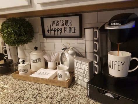 Coffee Bar Corner Counter, Coffee On Kitchen Counter, Farmhouse Coffee Bar Ideas Kitchen Counter, Coffee Bar Ideas Keurig, Tea And Coffee Bar Ideas, Coffee Bar Under Cabinet Counter Tops, Coffee Area Kitchen Counter, Kitchen Coffee Area Ideas, Kitchen Counter Coffee Bar Ideas