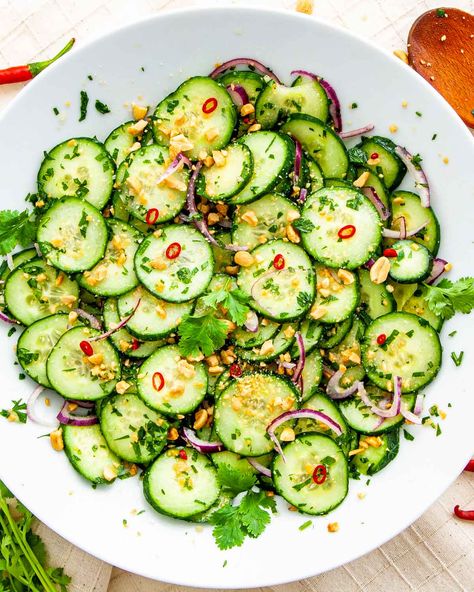 Thai Cucumber Salad Indonesian Salad, Thai Cucumber Salad Recipe, Thai Cucumber, Thai Cucumber Salad, Great Salad Recipes, Cucumber Salad Recipe, Asian Cucumber Salad, Crispy Wonton, Thai Salads