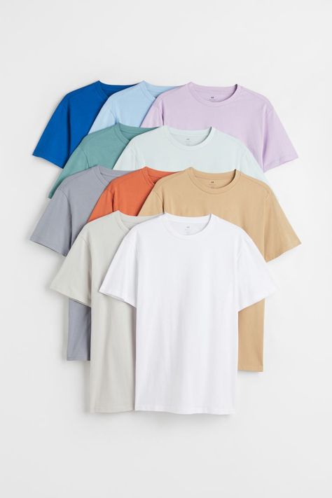 Looking for the perfect summer t-shirt? Look no further than our collection of summer essential t-shirts! Our t-shirts are designed to keep you cool and comfortable in the summer heat while still looking stylish and on-trend. Lightweight fabrics Moisture-wicking properties Versatile styles Vibrant colors and prints Easy to care for By yours now: https://amzn.to/3Ul9oPs Photography Shirts, Tshirt Photography, Turquoise Men, Tshirt Design Inspiration, Mens Casual Dress Outfits, Clothing Photography, Plain Tees, Plain Shirts, White Beige