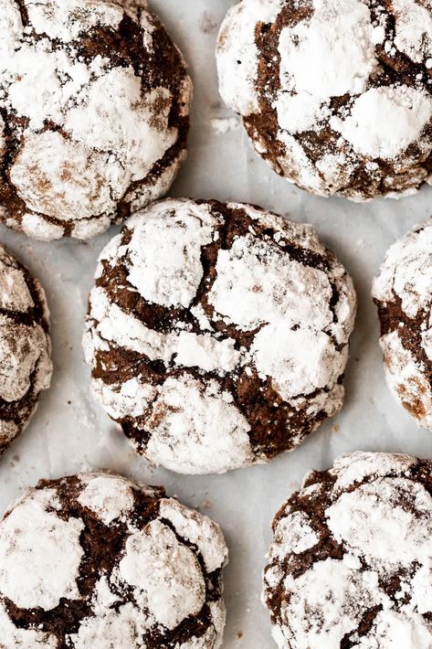 Rich And Delish Best Chocolate Crinkle Cookies Recipe Edd Kimber, Chocolate Crinkle Cookies Recipe, Crinkle Cookies Recipe, Chocolate Crinkle, Chocolate Crinkle Cookies, Chocolate Crinkles, Best Christmas Cookies, Chocolate Espresso, Crinkle Cookies