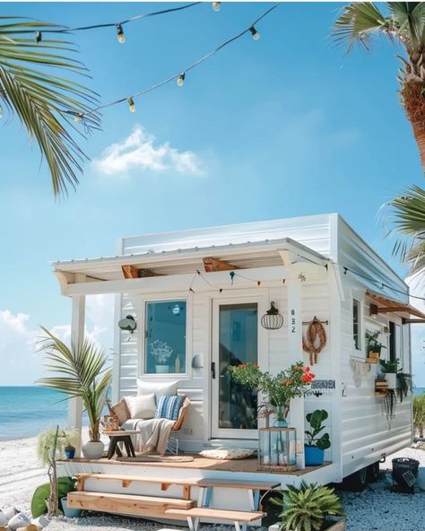 Beach Front Airbnb, Rv Remodel, Beach Hut, Lake Life, House Designs Exterior, Beach Life, Beach House, Tiny House, Exterior