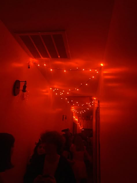 Orange Party Lights, Red Halloween Decorations, House Party Halloween Decorations, Halloween Party 21+, Halloween House Party Aesthetic, Halloween Party Decor Aesthetic, Red Light Aesthetic Room, Halloween Party Vibes, Halloween Party Lighting