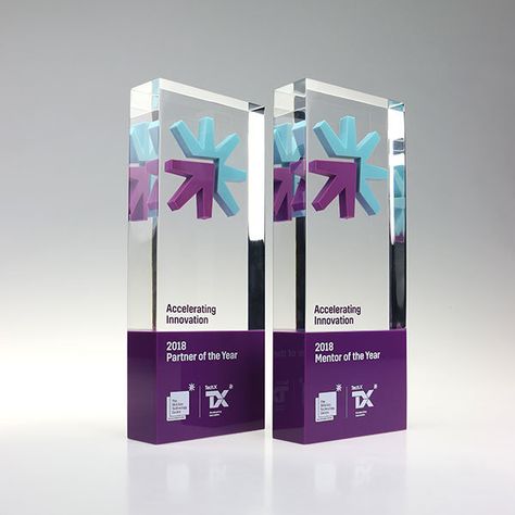 Oil & Gas Award - EFX Trophy Award Design, Award Branding, Award Trophy Design, Symbols Text, Trophy Ideas, Diy Paper Toys, Award Design, Acrylic Trophy, Light Box Sign