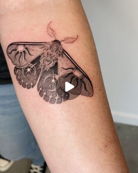 Puriri Moth Tattoo, Geometric Moth Tattoo, Emperor Moth Tattoo, Moth Chest Tattoo, Small Moth Tattoo, Lunar Moth Tattoo, Traditional Moth Tattoo, Emperor Moth, Small Moths