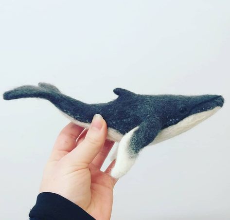 Needle Felted Whale, Felt Orca, Felted Christmas, Felted Art, Wool Felt Projects, Portfolio Ideas, Diy Things, Needle Felting Projects, Kawaii Plushies