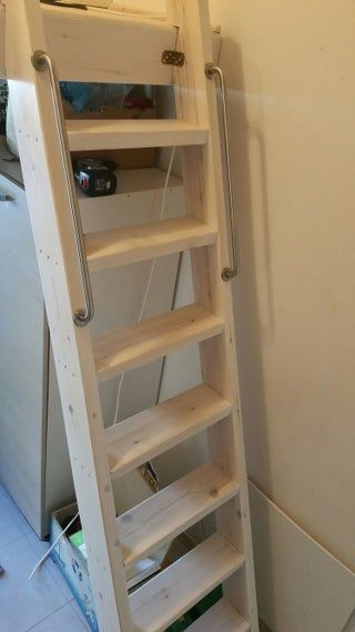 Diy Bunk Bed Ladder, Bunk Bed Ladder Ideas, Diy Loft Ladder, Diy Wooden Ladder, Loft Bed Stairs, Reading Nook Closet, Girls Loft Bed, Build A Loft Bed, Bed Ladder