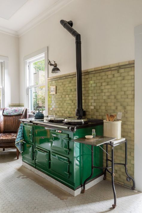 White House Kitchen, Aga Kitchen, Aga Stove, Stove Kitchen, Farmhouse Kitchen Design, Earth Homes, Functional Kitchen, Traditional Kitchen, Wood Burning Stove