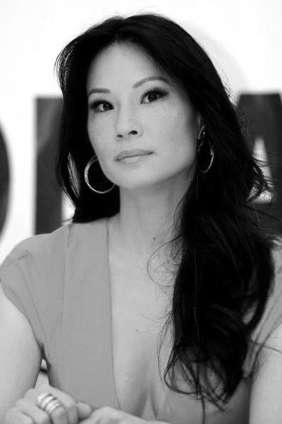 Lucy Liu Lucy Lui, Yasmine Bleeth, Lucy Liu, White Photo, Celebrities Female, Pretty Woman, Asian Beauty, Pretty People, Persona