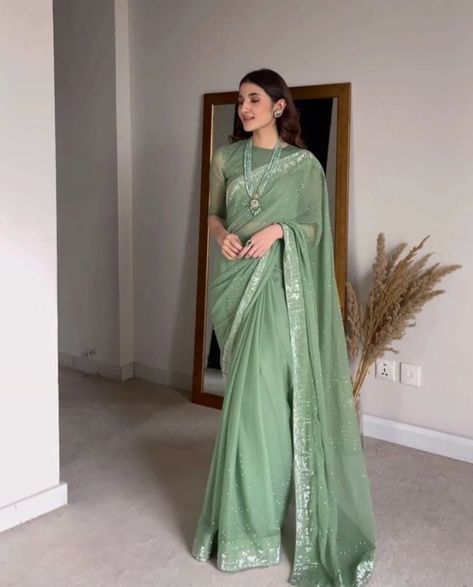 Sage Saree, Reception Dress For Groom Sister, Silver Saree Look, Pastel Color Saree, Gorget Saree, Sage Green Saree, Mint Green Saree, Pastel Saree, Groom Sister