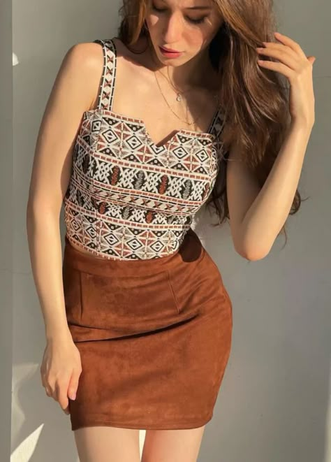 Kurtis Design, Trendy Outfits Indian, New Saree Blouse Designs, Lehenga Designs Simple, Desi Fashion Casual, Model Outfit, Fashion Sketches Dresses, Trendy Dress Outfits, Everyday Fashion Outfits