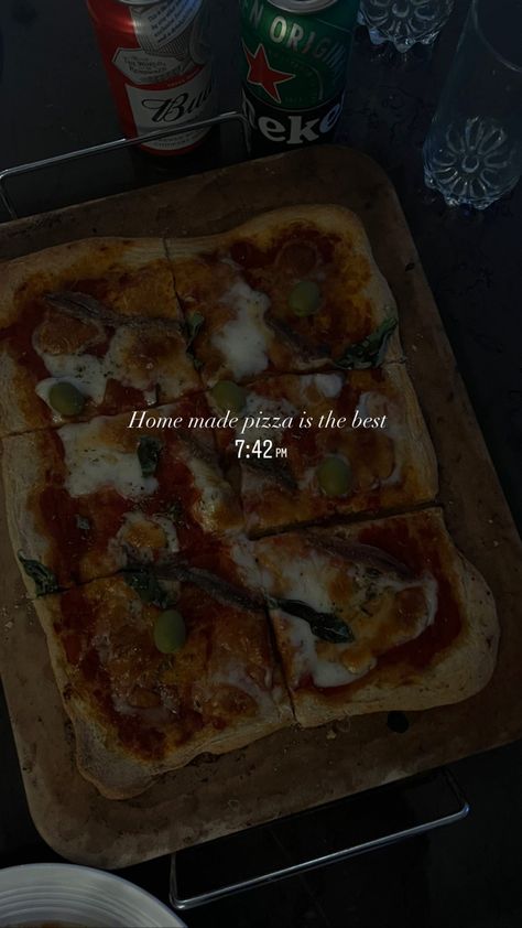 #homemade #dinner #pizza #food #enjoy aesthetic #enjoy Homemade Pizza Aesthetic, Enjoy Aesthetic, Dinner Pizza, Pizza Aesthetic, Pizza Homemade, Pizza Food, Homemade Dinner, Homemade Pizza, Aesthetic Food