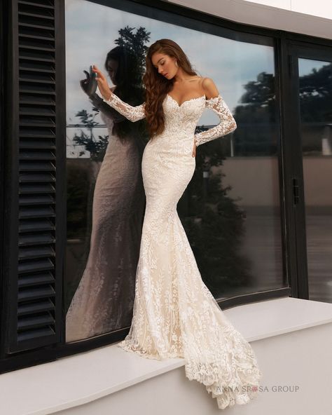 Buy wedding dress Marko from the producer - Anna Sposa Group Illusion Sleeve Wedding Dress, Fall Embellishments, Italian Wedding Dress, Elegant Long Sleeve Wedding Dresses, Ethereal Romantic, Train Fabric, Illusion Sleeves, Lace Embellishments, Simple Wedding Dress Beach