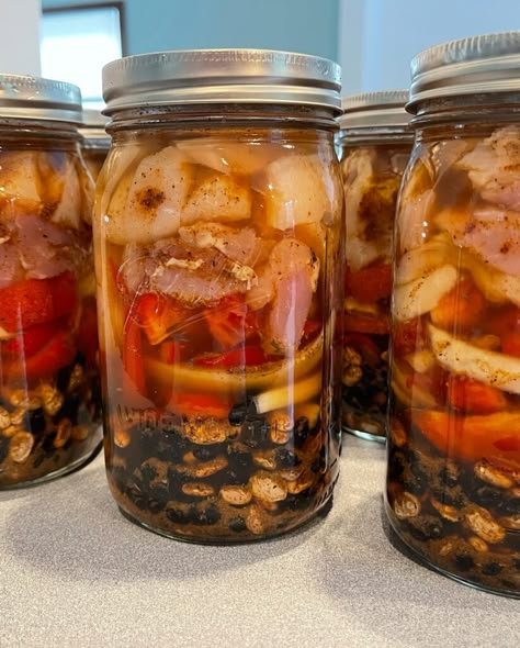 Chicken Fajita Canning Recipe and Spice Blend | The Canning Diva Canning Chicken Recipes, Canning Diva, Canning Meals, Dry Canning, Canning Soup Recipes, Canning Chicken, Canning Meat, Homestead Cooking, Soup Hearty