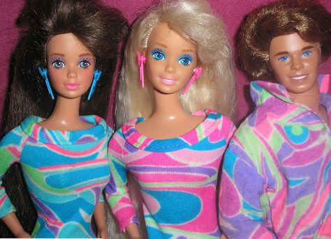 Totally Hair Teresa, Barbie, Ken. Ken was a hot mess! 2000s Barbie Dolls, Teresa Barbie, 2000s Barbie, Totally Hair Barbie, Ken Barbie Doll, 90s Barbie, Barbie 1990, Barbie 80s, Barbie 90s