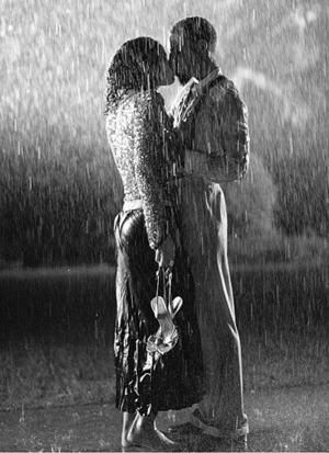 Bucket List for Couples: Kiss in the Rain Under An Umbrella, People Kissing, Rain Dance, Romantic Couple Kissing, I Love Rain, Kissing In The Rain, Love Rain, Black And White Photograph, Singing In The Rain