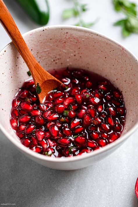 pomegranate side dish - #recipe by #eatwell101 Pomegranate Relish Recipe, Easy Recipes For Thanksgiving, Pomegranate Recipes Healthy, Sides Thanksgiving, Thanksgiving Recipe Ideas, Pomegranate Seeds Recipe, Pomegranate Recipe, Pomegranate Sauce, Recipes For Thanksgiving