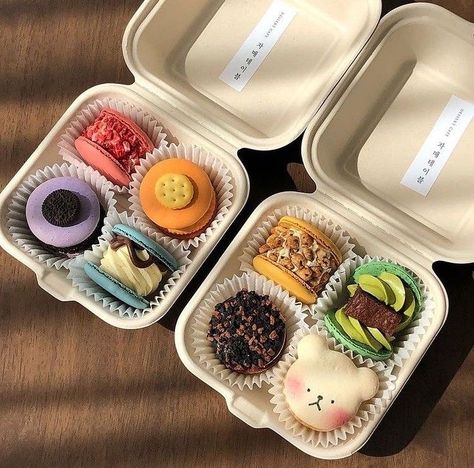 Bakery Table, Kue Macaroon, Food Business Ideas, 귀여운 음식 그림, Dessert Packaging, Bakery Packaging, Cute Baking, حلويات صحية, Cute Desserts