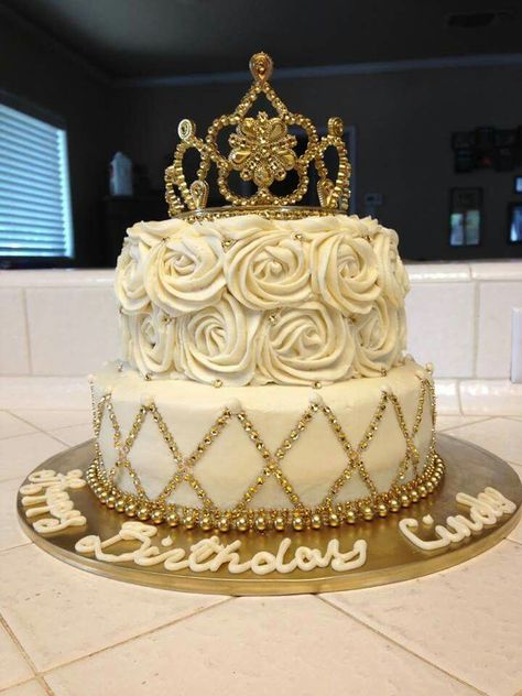 17th birthday cake #17th #birthday #party #cake Quince Cakes, 17 Birthday Cake, Quinceanera Cakes, Sweet 16 Birthday Cake, 21st Birthday Cakes, Sweet 16 Cakes, 16 Cake, 16 Birthday Cake, 18th Birthday Cake