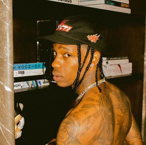 Travis Scott Aesthetic, Travis Scot, Kylie Travis, Looks Hip Hop, Travis Scott Wallpapers, Travis Scott Astroworld, Estilo Kylie Jenner, رورونوا زورو, Kali Uchis