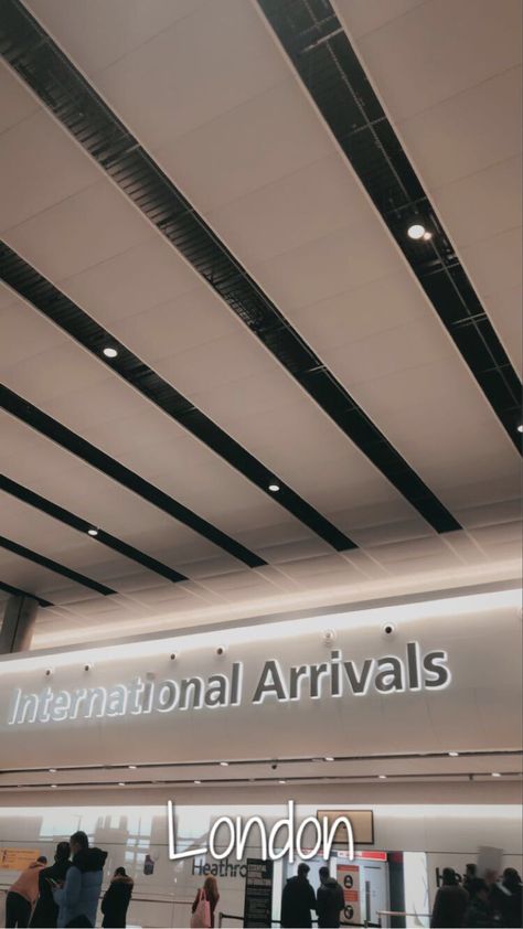 Heathrow Airport Snapchat, Airport Snapchat, Airport Vibes, Airport Aesthetic, Heathrow Airport, Heathrow, Snapchat Stories, London Uk, Airlines