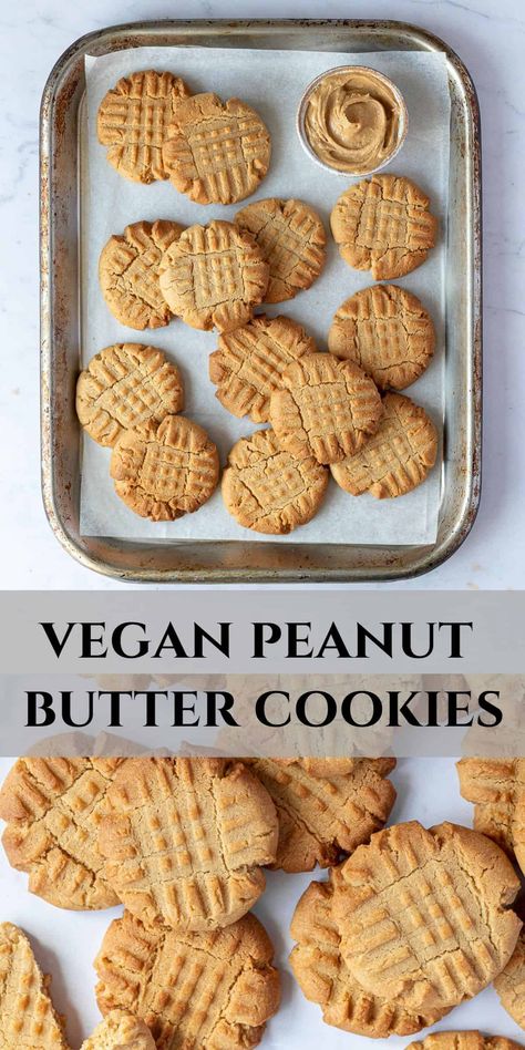 Vegan peanut butter cookies - these easy vegan cookies are so quick and simple to make in just one bowl and they taste amazing! They just use basic storecupboard ingredients and don't require any chilling before baking. They are crisp around the edges, soft in the middle and very peanut buttery! They are addictively good and go great with a cup of tea for dunking. Healthy Vegan Cookies, Healthy Peanut Butter Cookies, Patisserie Vegan, Soft Peanut Butter Cookies, Vegan Peanut Butter Cookies, Dessert Oreo, Cookies Healthy, Easy Vegan Dessert, Desserts Vegan