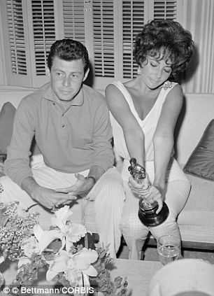 Elizabeth Taylor's Husbands, Michael Wilding, Elizabeth Taylor Cleopatra, Best Actress Oscar, Julie Christie, Eddie Fisher, Warren Beatty, Debbie Reynolds, Beverly Hills Hotel