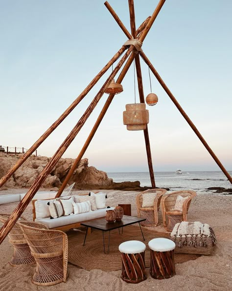 File under: concept for my next brand event if I ever make it out alive from this upcoming week 🙏🏽#beach #outdoorlounge #boholoungesetup Sivan Ayla, Outdoor Seating Area, Boho Beach Wedding, Dream Trip, Bohol, Beach Bars, Beach Picnic, Beautiful Places To Travel, Beauty Product