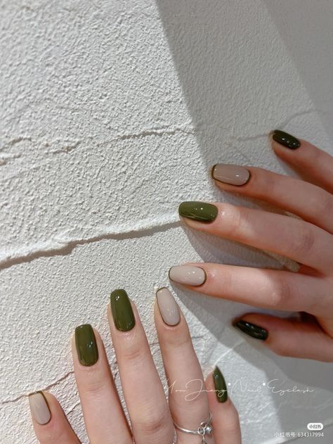 Green Gel Nails Ideas, Nail Art 2023, Olive Nails, Minimal Nails Art, Hello Nails, Chic Nail Art, Nagel Tips, Subtle Nails, Simple Gel Nails