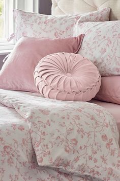 Pink Bedroom Accessories, Blush Pink Bedroom, Laura Ashley Bedding, Girly Apartments, Pink Duvet, Girly Apartment Decor, Floral Bedroom, Pink Cushions, Pink Bedding