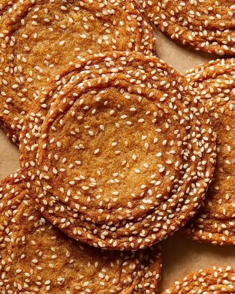 Sesame Honey Cookies, Honey Almond Cookies, Semolina Cookies Recipe, Recipes With Sesame Seeds, Holiday Cookie Recipes Christmas Homemade, Easy Cute Cookies, Colombian Cookies, Bread Flour Cookies, Sweet And Salty Cookies