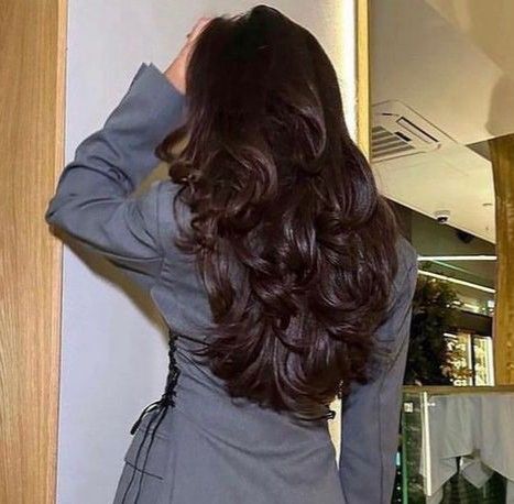 Victoria Secret Haircut, Brunette Layers, 90s Bombshell, Victoria Secret Hair, Brunette Aesthetic, Bombshell Hair, Haircuts For Long Hair With Layers, Aesthetic 90s, Hairstyles For Layered Hair