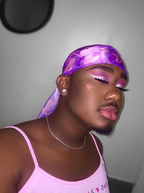 Male Makeup Artist, Mens Makeup, Face Goals, Slay The Day, Makeup Cute, Alt Makeup, Slay Queen, Makeup Board, Male Makeup