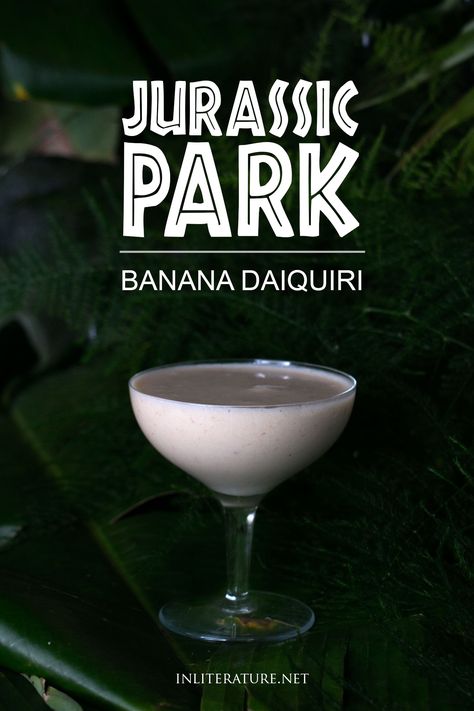 Whip up this easy banana daiquiri for your Jurassic Park party, inspired by the original novel. Jurassic Park Cocktails, Movie Cocktails, Movie Premiere Party, Jurassic Park Novel, Daiquiri Recipes, Bacardi White Rum, Banana Daiquiri, Movie Recipes, Fictional Food