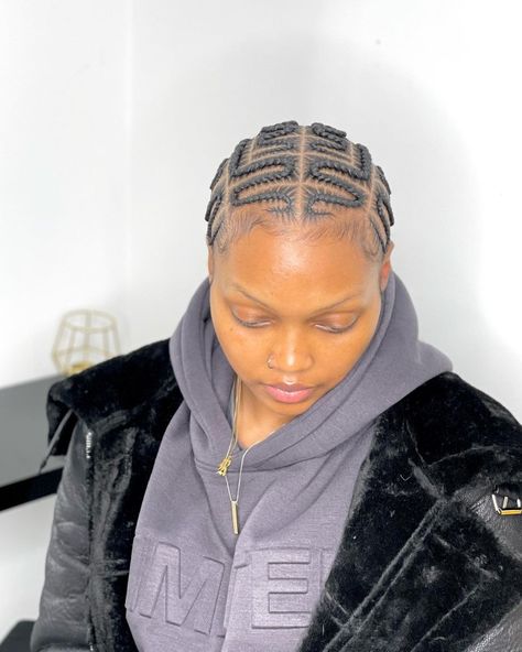 Snake Braids Black Hair, Snake Cornrows, Feed In Braids Designs, Feed In Braids, Cornrows Braids For Black Women, Quick Braids, Weave Ponytail Hairstyles, Braided Hairdo, Feed In Braids Hairstyles