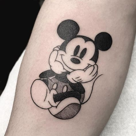 Evangeline Disney, Disney Tattoos Mickey, Mickey Mouse Tattoo Ideas, Disney Tattoo Ideas, Mickey And Minnie Tattoos, Minnie Tattoo, Mickey Tattoo, Mouse Tattoo, Mickey Mouse Tattoo