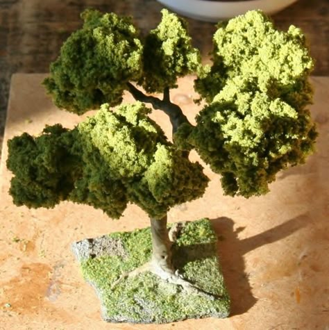 How to Make Miniature Trees in 5 Cheap & Easy Steps (Tutorial) Farm Miniature Diy, Trees Tutorial, How To Make Trees, Miniature Train, Trees Diy, Wargaming Table, Willow Trees, Fairy Garden Crafts, Model Tree